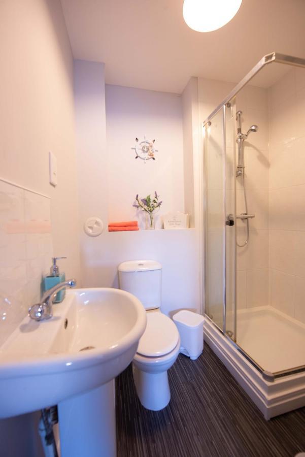Premier - Wishaw En-Suite Apartment 외부 사진
