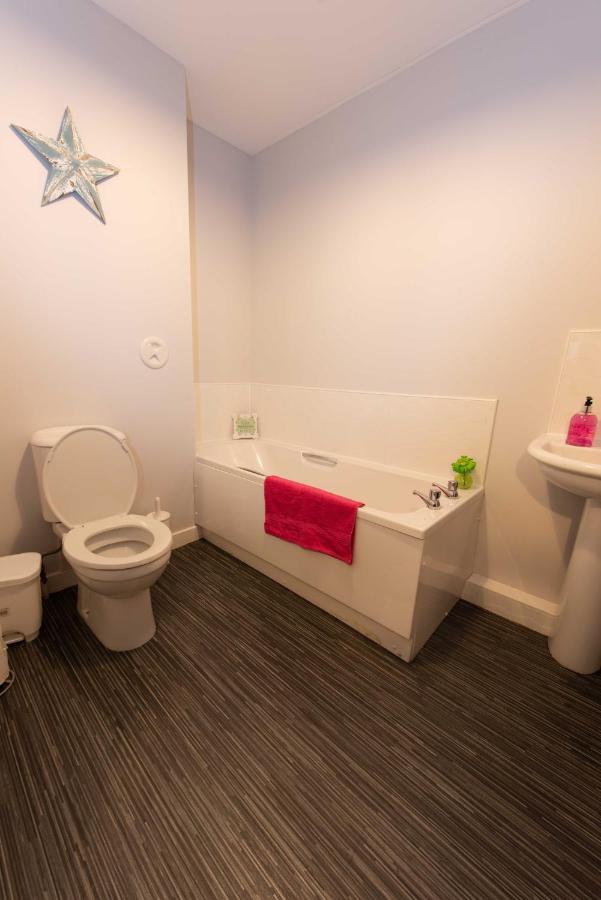 Premier - Wishaw En-Suite Apartment 외부 사진